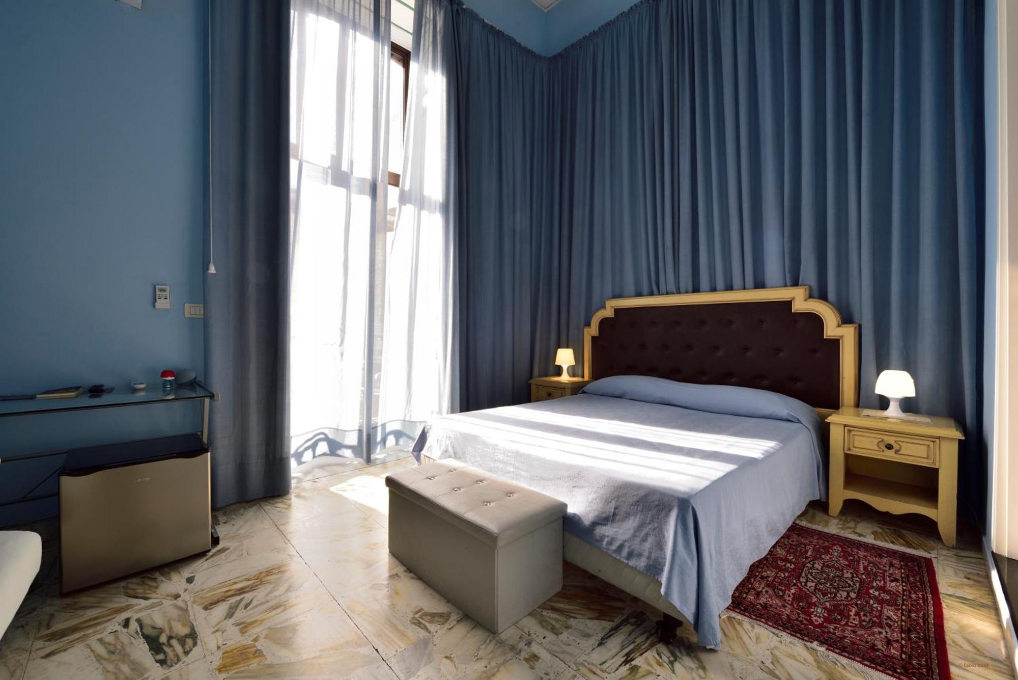 カターニア A Casa Di Laura Bed & Breakfast エクステリア 写真