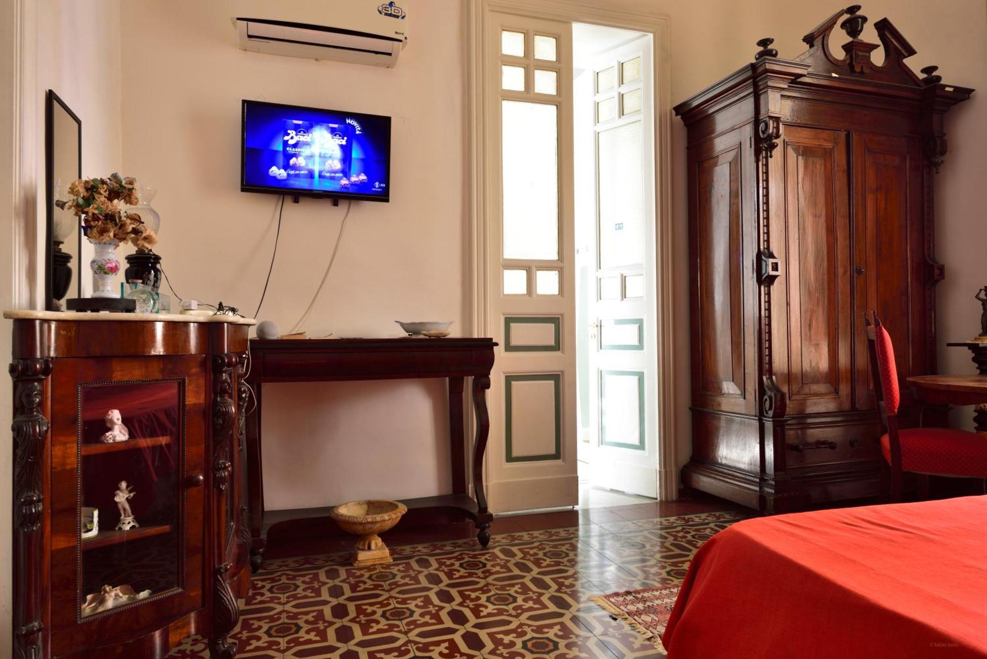 カターニア A Casa Di Laura Bed & Breakfast エクステリア 写真