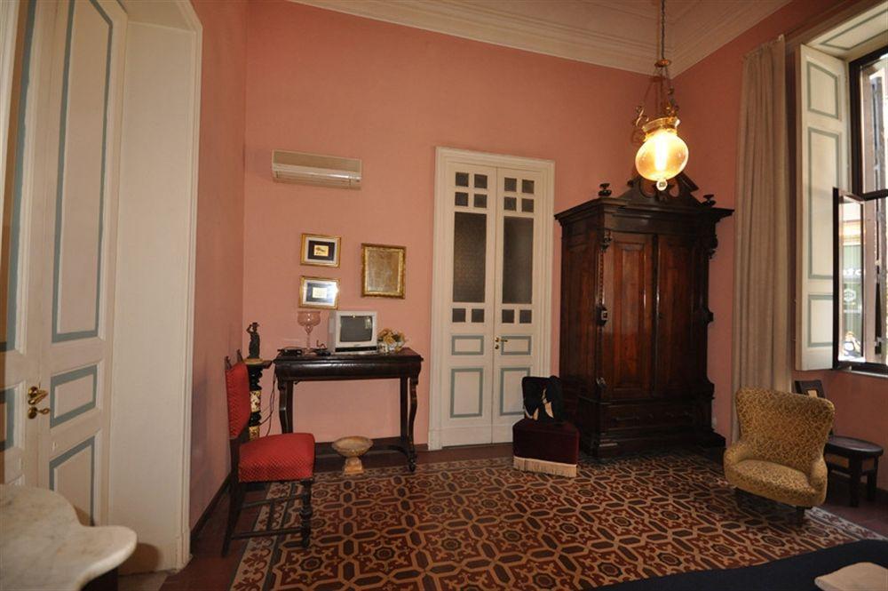 カターニア A Casa Di Laura Bed & Breakfast エクステリア 写真