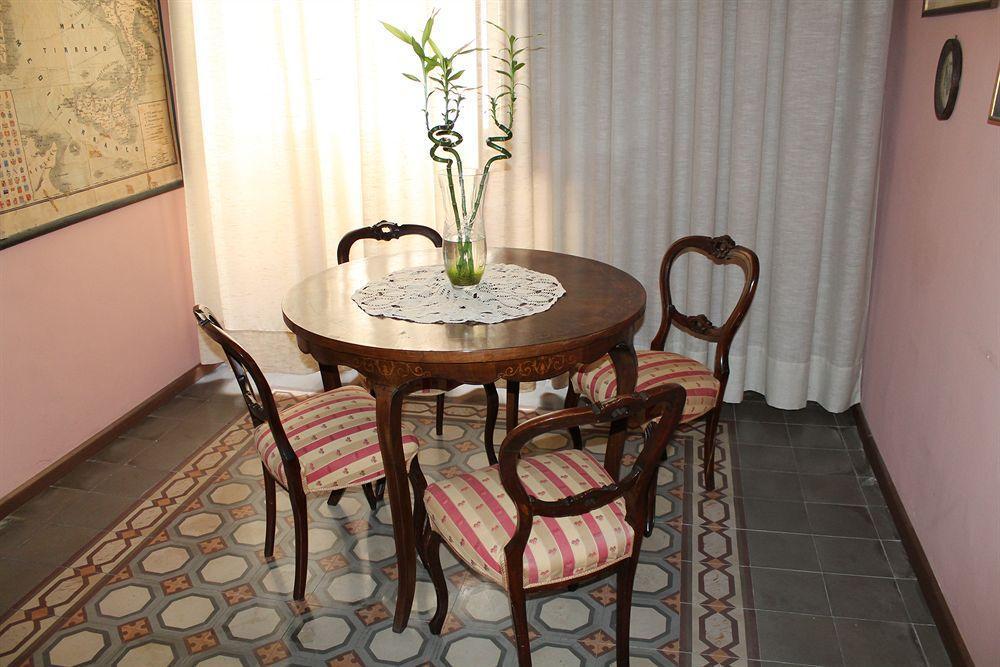 カターニア A Casa Di Laura Bed & Breakfast エクステリア 写真