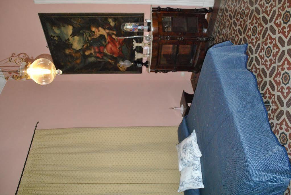 カターニア A Casa Di Laura Bed & Breakfast エクステリア 写真